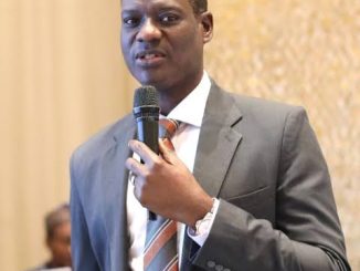 Taiwo Oyedele Biography
