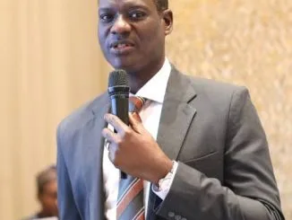 Taiwo Oyedele Biography